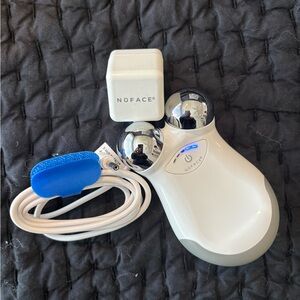 NuFace Mini White and Silver Facial Toning Device